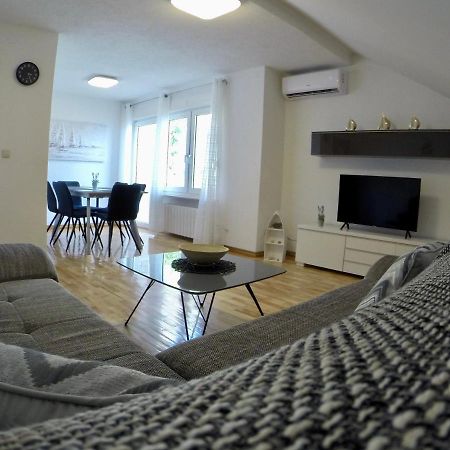 Holiday Apartment Lavanda Sumpetar Jesenice  Εξωτερικό φωτογραφία