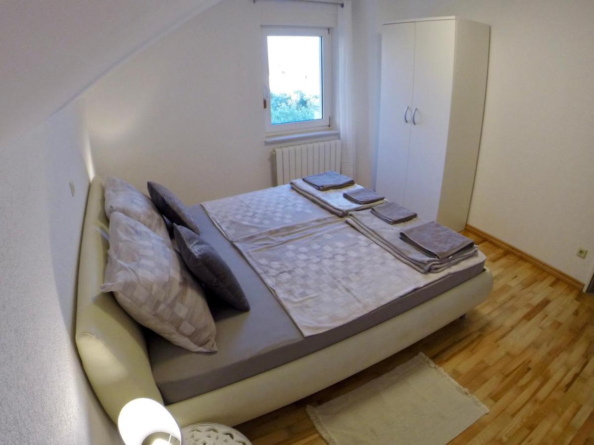 Holiday Apartment Lavanda Sumpetar Jesenice  Εξωτερικό φωτογραφία