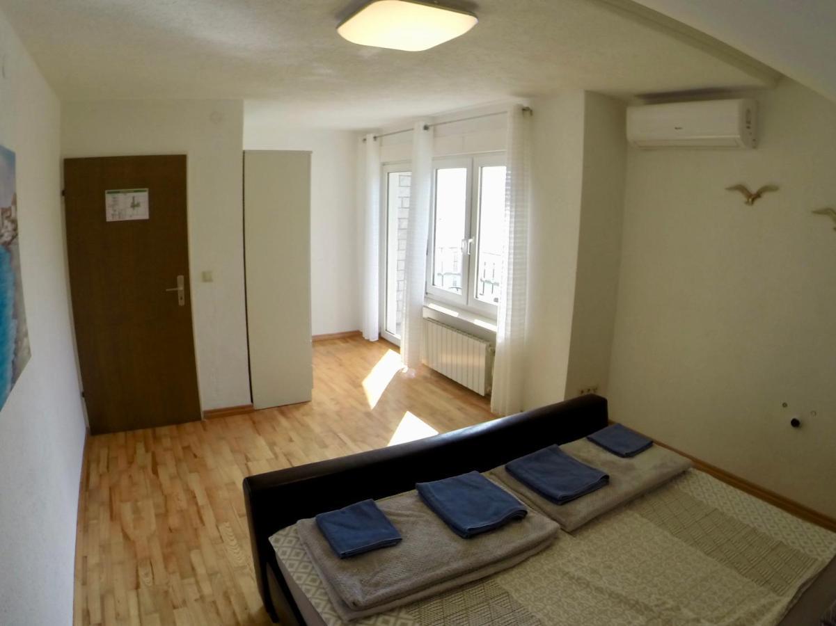 Holiday Apartment Lavanda Sumpetar Jesenice  Εξωτερικό φωτογραφία